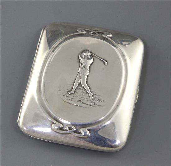 An Edwardian golf interest art nouveau cigarette case decorated with a golfer, Henry Matthews, Chester 1906, 82mm.